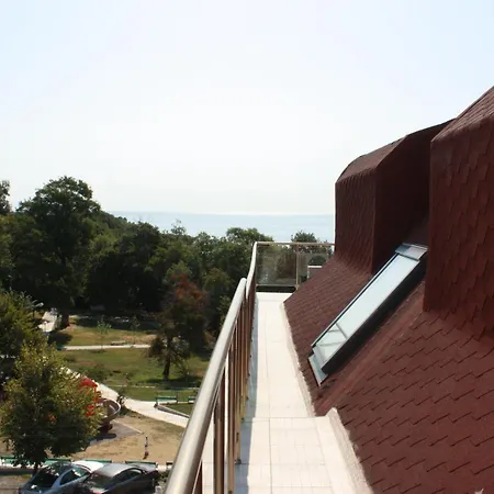 Konukevi Style Place 3*